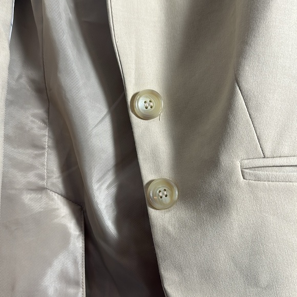 The Limited Sz 2 Tall Suit Jacket tan - EUC with cute striped lining - Picture 3 of 6